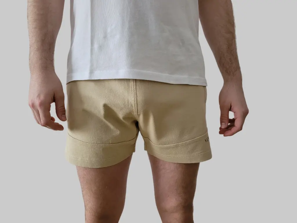 MID-THIGH SHORTS SAND